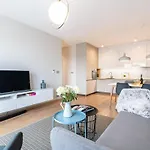 Apartment Azizi, Private Parking Garage Free, 5 Min Peso Do Centra Kosice