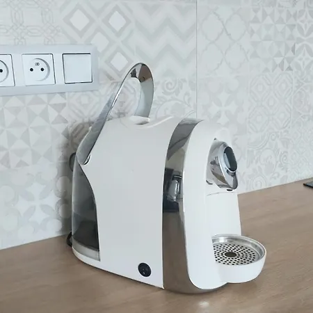 Azizi, Private Parking Garage Free, 5 Min Peso Do Centra * Košice