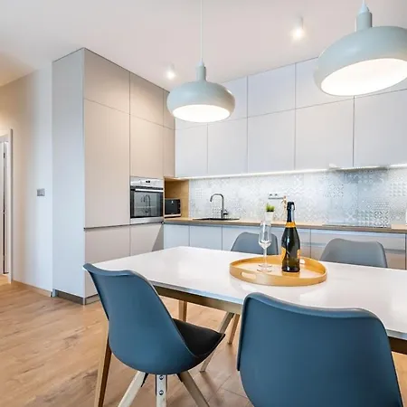 Apartment Azizi, Private Parking Garage Free, 5 Min Peso Do Centra Košice
