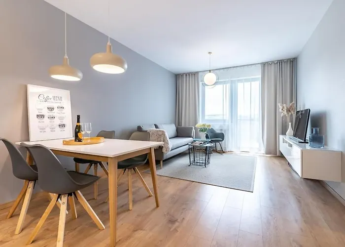 Azizi, Private Parking Garage Free, 5 Min Peso Do Centra Apartman Kassa