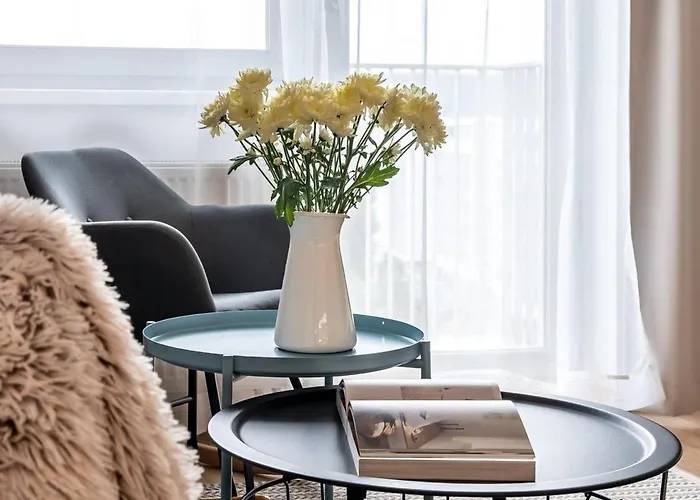 Azizi, Private Parking Garage Free, 5 Min Peso Do Centra Apartman *