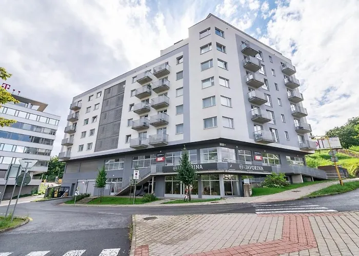 Apartman Azizi, Private Parking Garage Free, 5 Min Peso Do Centra Kassa